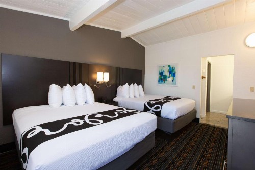 SureStay Hotel by Best Western Seaside Monterey - image 13