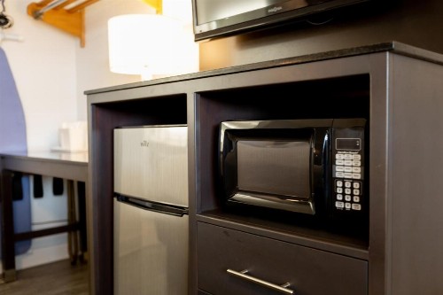 SureStay Hotel by Best Western Seaside Monterey - image 15