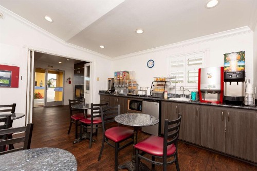 SureStay Hotel by Best Western Seaside Monterey - image 6