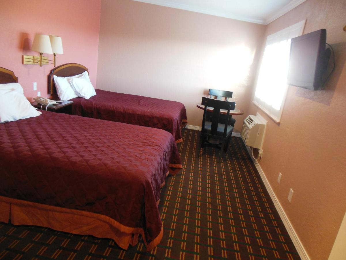 Sealamp Inn - image 6
