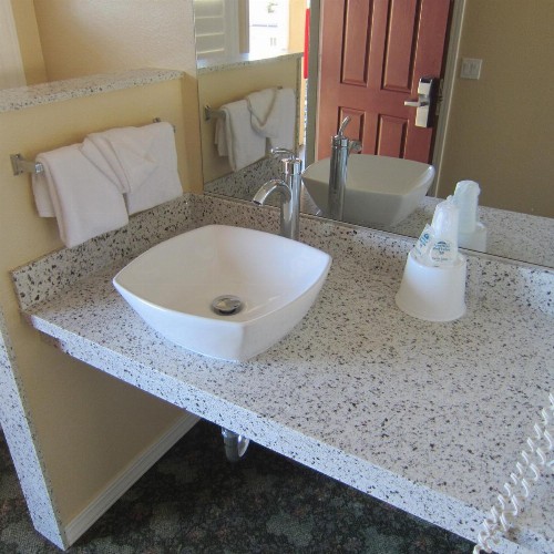 Pacific Best Inn - image 17