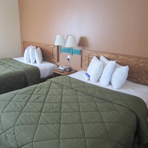 Pacific Best Inn - image 25