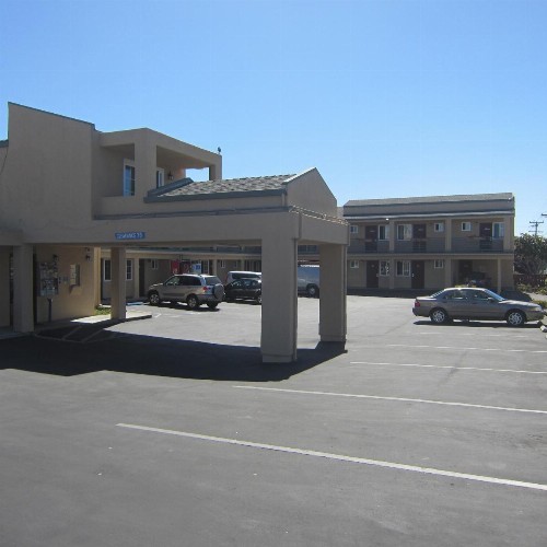 Pacific Best Inn - image 3