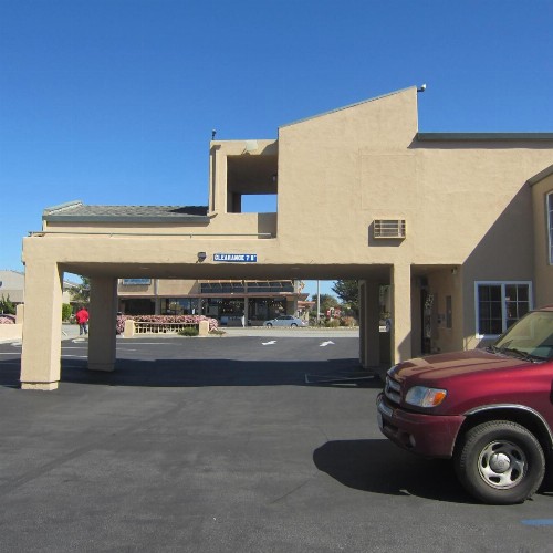 Pacific Best Inn - image 35