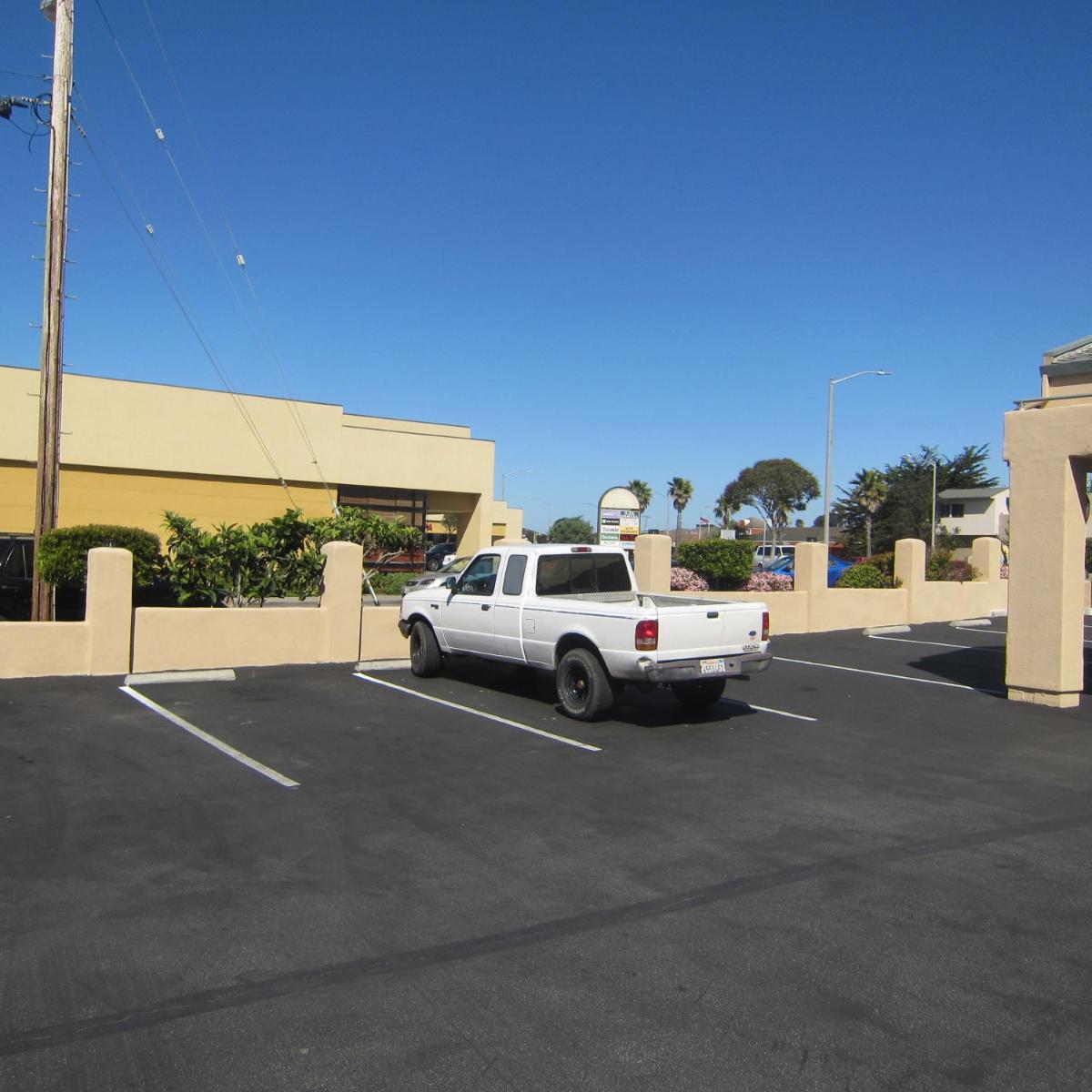 Pacific Best Inn - image 6