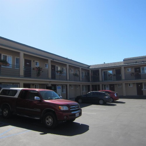 Pacific Best Inn - image 9