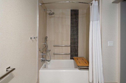 Embassy Suites Monterey Bay - Seaside - image 19