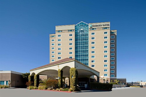 Embassy Suites Monterey Bay - Seaside - image 2