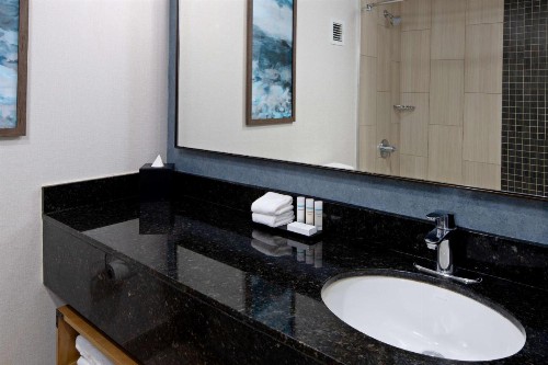 Embassy Suites Monterey Bay - Seaside - image 24