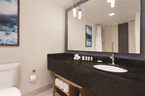 Embassy Suites Monterey Bay - Seaside - image 41