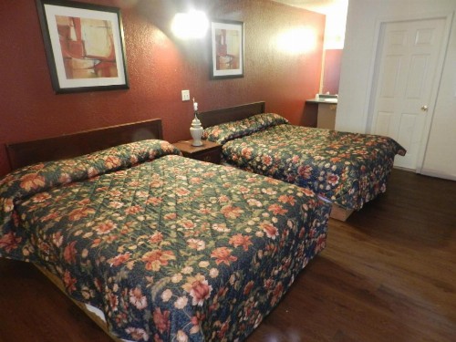 Seagem Motel and Apartments - image 13