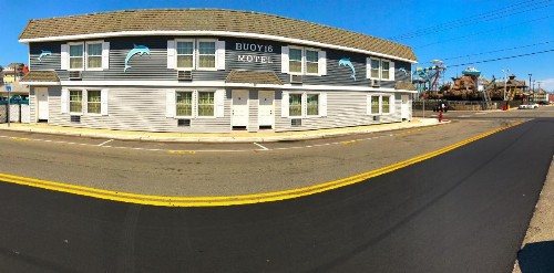 Buoy 16 Motel by the Beach - image 29