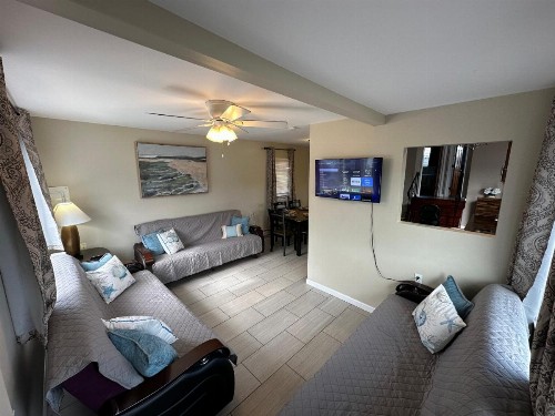 Anchor Motel - image 9