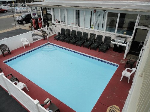 Anchor Motel - image 14