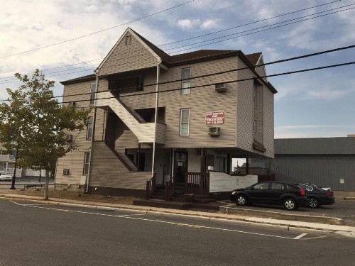 Hotel Charlee Sea Breeze Beach-Suites - image 1