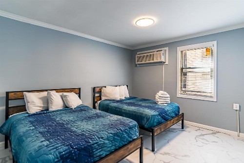Boardwalk Hotel Charlee & Apartments Beach Hotel Oceanfront - image 12