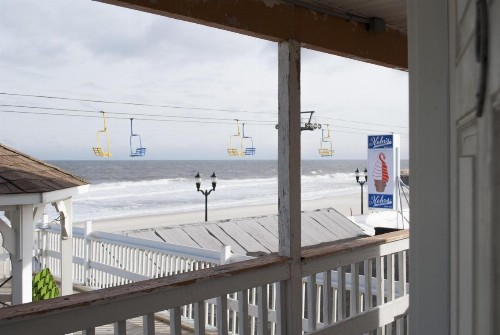 Boardwalk Hotel Charlee & Apartments Beach Hotel Oceanfront - image 25