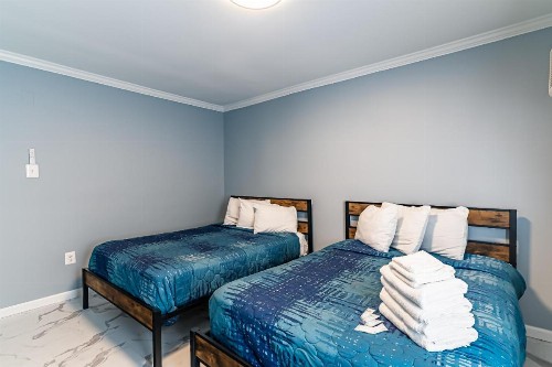 Boardwalk Hotel Charlee & Apartments Beach Hotel Oceanfront - image 49