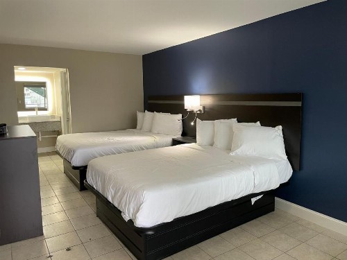 Seaside Sands Inn - image 19
