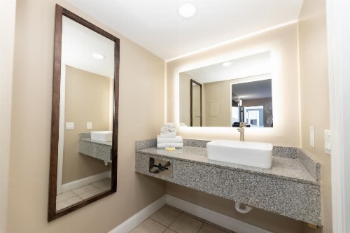 Seaside Sands Inn - image 25