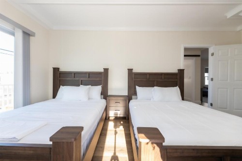 Seaside Sands Inn - image 7