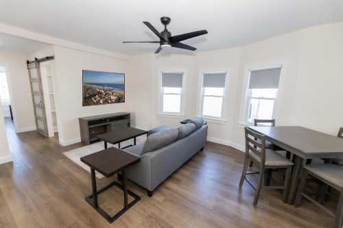 Seaside Sands Inn - image 9