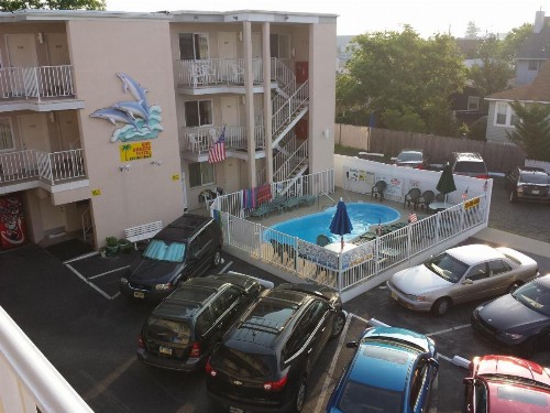 Bay Breeze Motel - image 2