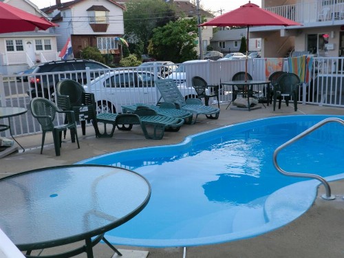 Bay Breeze Motel - image 23