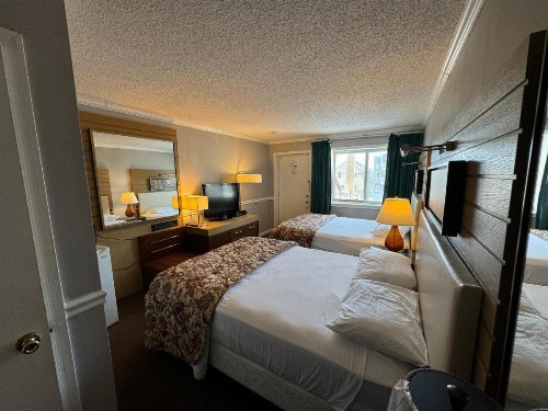 Bay Breeze Motel - image 27