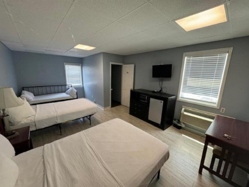 Hammock Inn & Suites North Beach Hotel - image 35