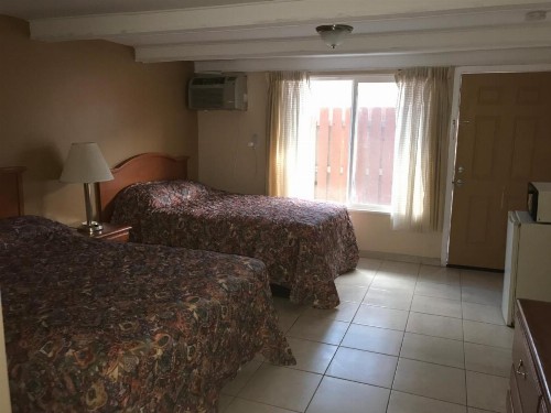 La Fontana Motel - image 8