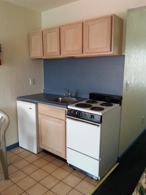 Sunrise Motel - image 27