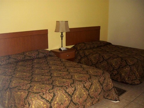 Sunrise Motel - image 38