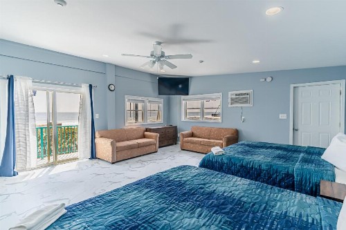Boardwalk Sand & Surf Beach Hotel Oceanfront - image 2