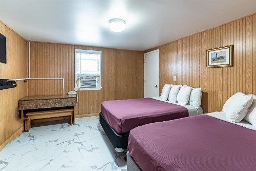 Boardwalk Sand & Surf Beach Hotel Oceanfront - image 24