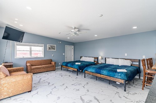 Boardwalk Sand & Surf Beach Hotel Oceanfront - image 35