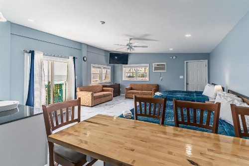 Boardwalk Sand & Surf Beach Hotel Oceanfront - image 44