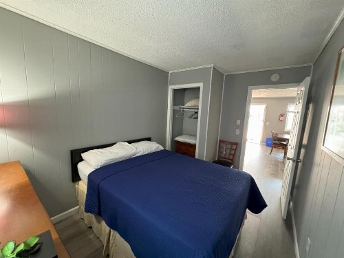 Sea Garden Motel - image 10