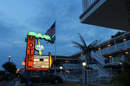 Sea Garden Motel - image 16