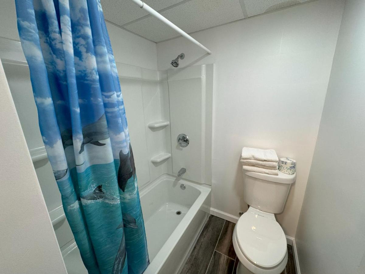 Sea Garden Motel - image 6