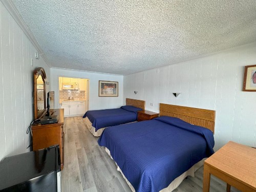 Sea Garden Motel - image 8