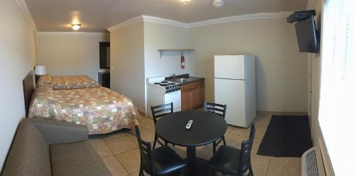 Sunset Motel - image 12