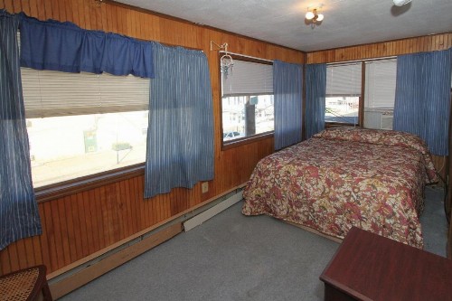 Shore Beach Houses - 57 Dupont Ave - image 14