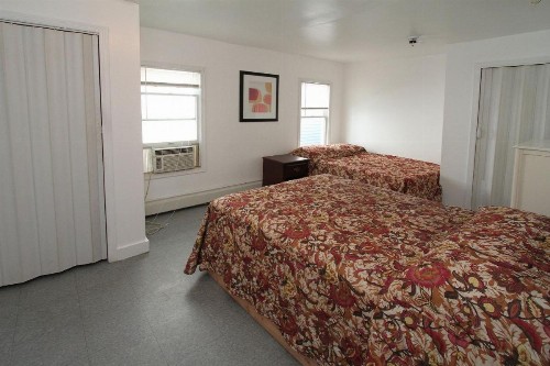 Shore Beach Houses - 57 Dupont Ave - image 4