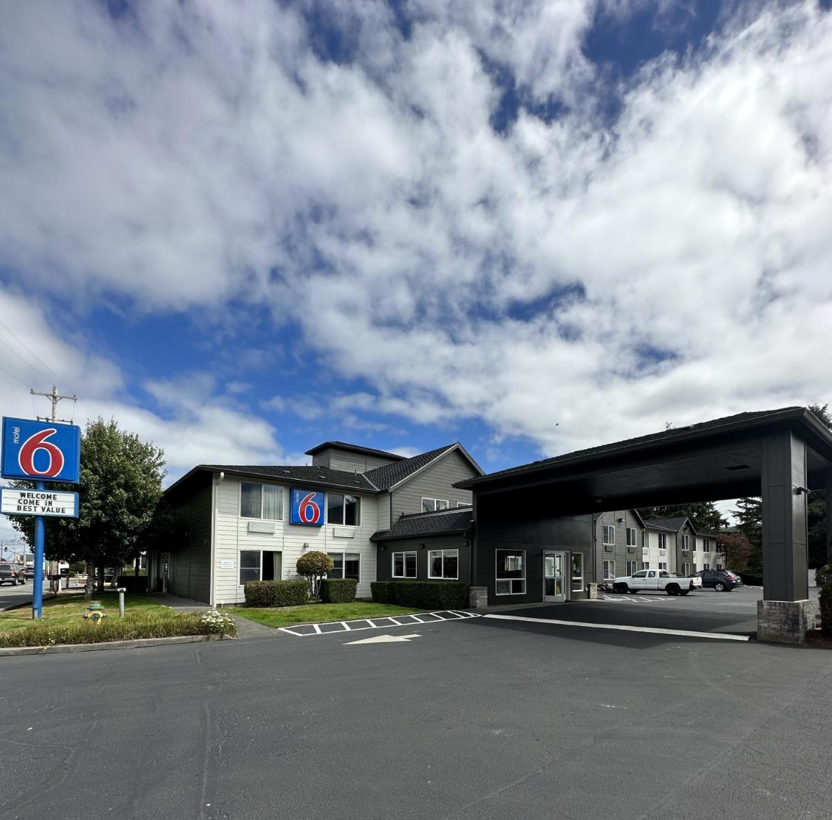 Motel 6-Seaside OR - main image
