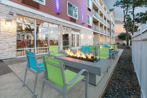 Holiday Inn Express Hotel & Suites Seaside Convention Center an IHG Hotel - image 16