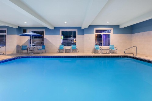 Holiday Inn Express Hotel & Suites Seaside Convention Center an IHG Hotel - image 26