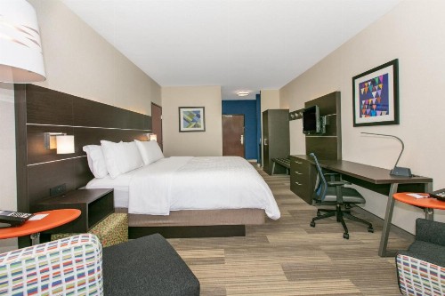 Holiday Inn Express Hotel & Suites Seaside Convention Center an IHG Hotel - image 33