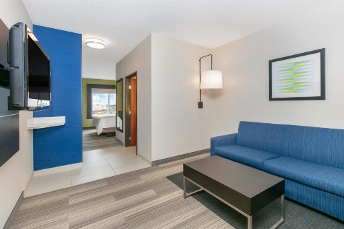 Holiday Inn Express Hotel & Suites Seaside Convention Center an IHG Hotel - image 43