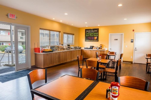 Ebb Tide Oceanfront Inn - image 16